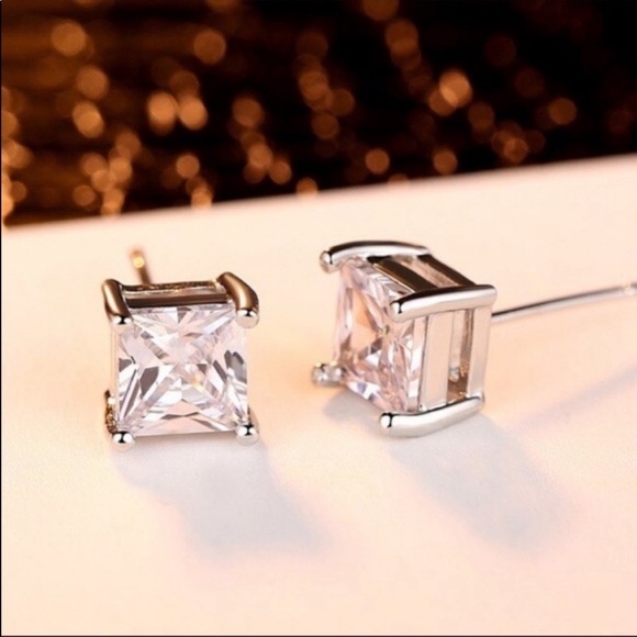 NEW 2.5 CT CUT SQUARE 925 STERLING SILVER EARRINGS, NICE EARRINGS, CUTE EARRINGS - Picture 3 of 3